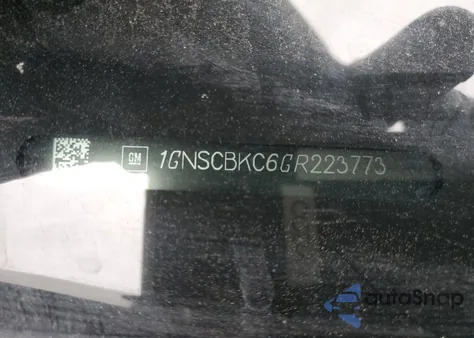 2016 Chevrolet Tahoe C1500 Lt z USA, uszkodzony, nr VIN 1GNSCBKC6GR223773